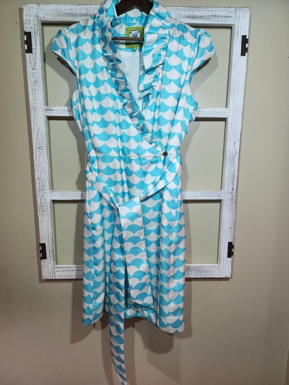 Elizabeth McKay Blue White Geometric Wrap Dress Size 8 Ruffle Collar Preppy